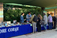 Varios centros de la UMA celebran un mercadillo solidario de libros