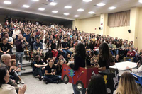 Estudiantes de Medicina recaudan más de dos toneladas de alimentos en su festival benéfico