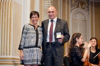 La Facultad de Económicas recibe la Medalla de Oro del Ateneo