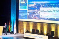 El profesor Benjamín del Alcázar en la presentación de la Cátedra