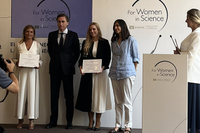 Melissa García y Mª Ángeles Real recogen el premio 